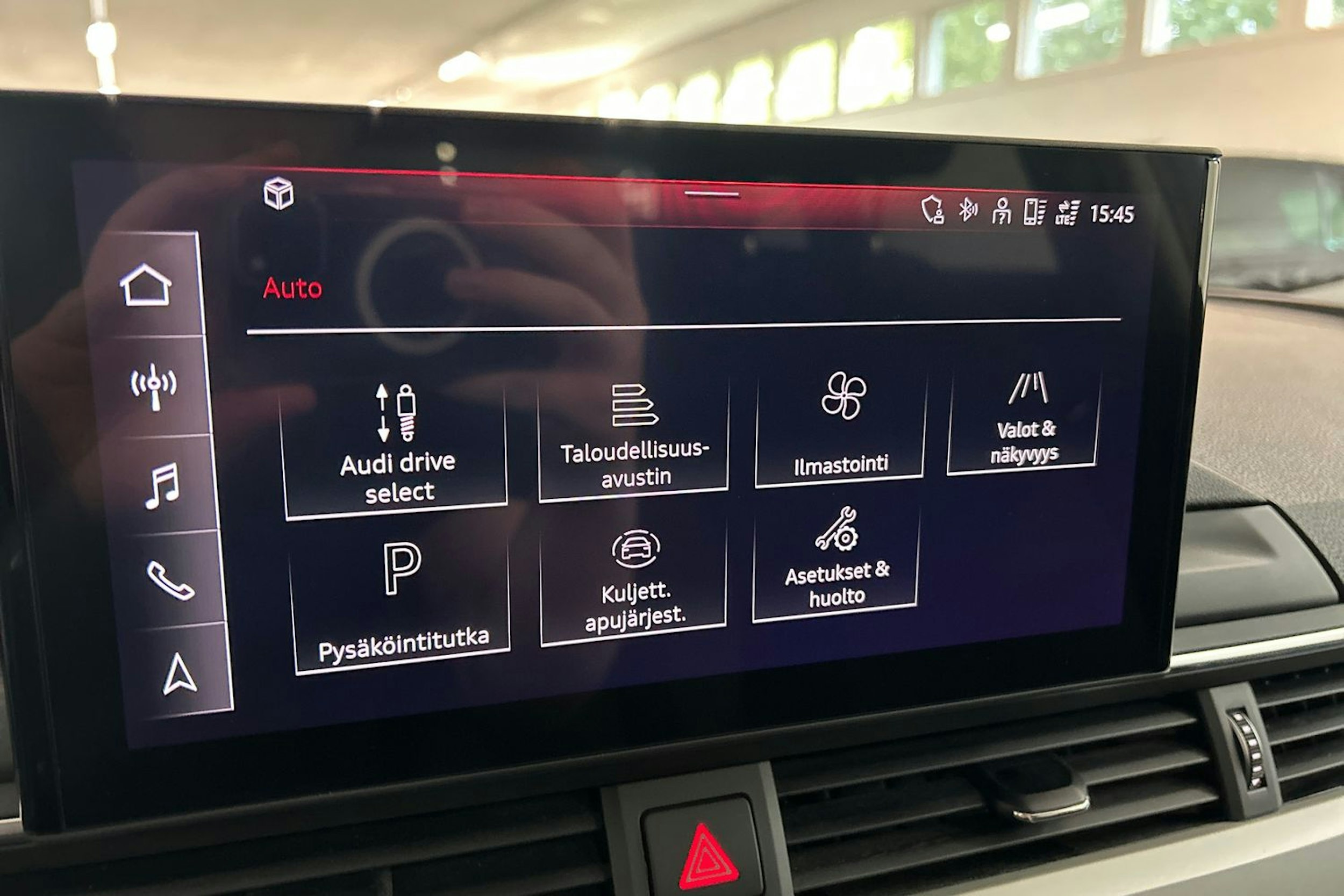 harmaa Audi A4 2020 kuva 26.