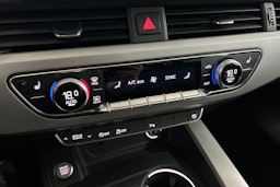 harmaa Audi A4 2020 kuva 30.
