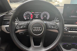 sininen Audi A4 2021 kuva 19.