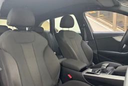 sininen Audi A4 2021 kuva 26.