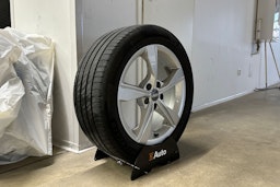 valkoinen Audi A4 2020 kuva 13.