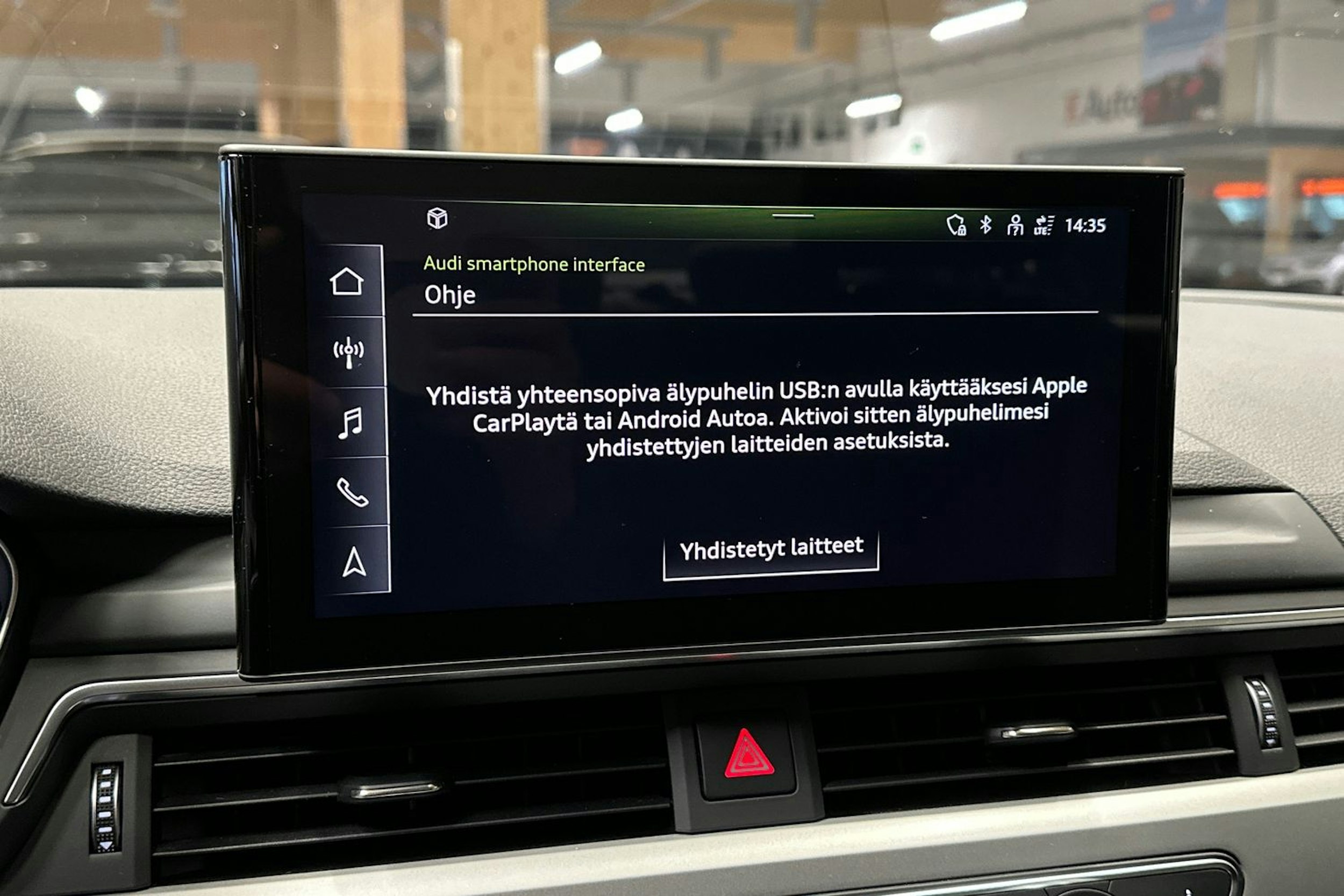 valkoinen Audi A4 2020 kuva 19.