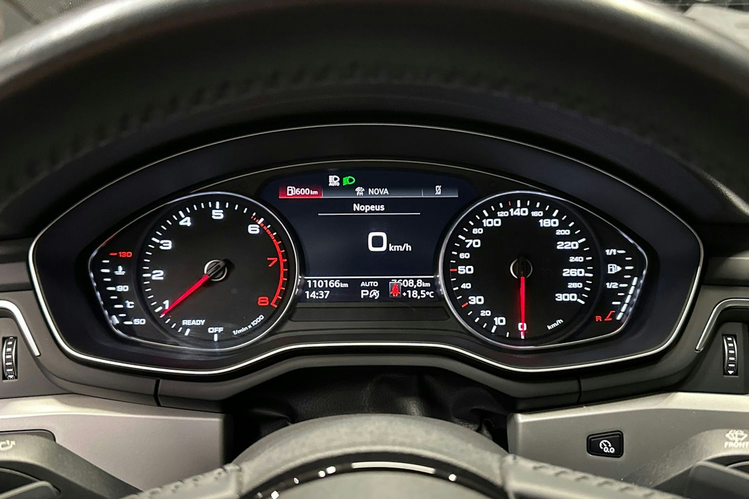 valkoinen Audi A4 2020 kuva 25.