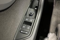 valkoinen Audi A4 2020 kuva 31.