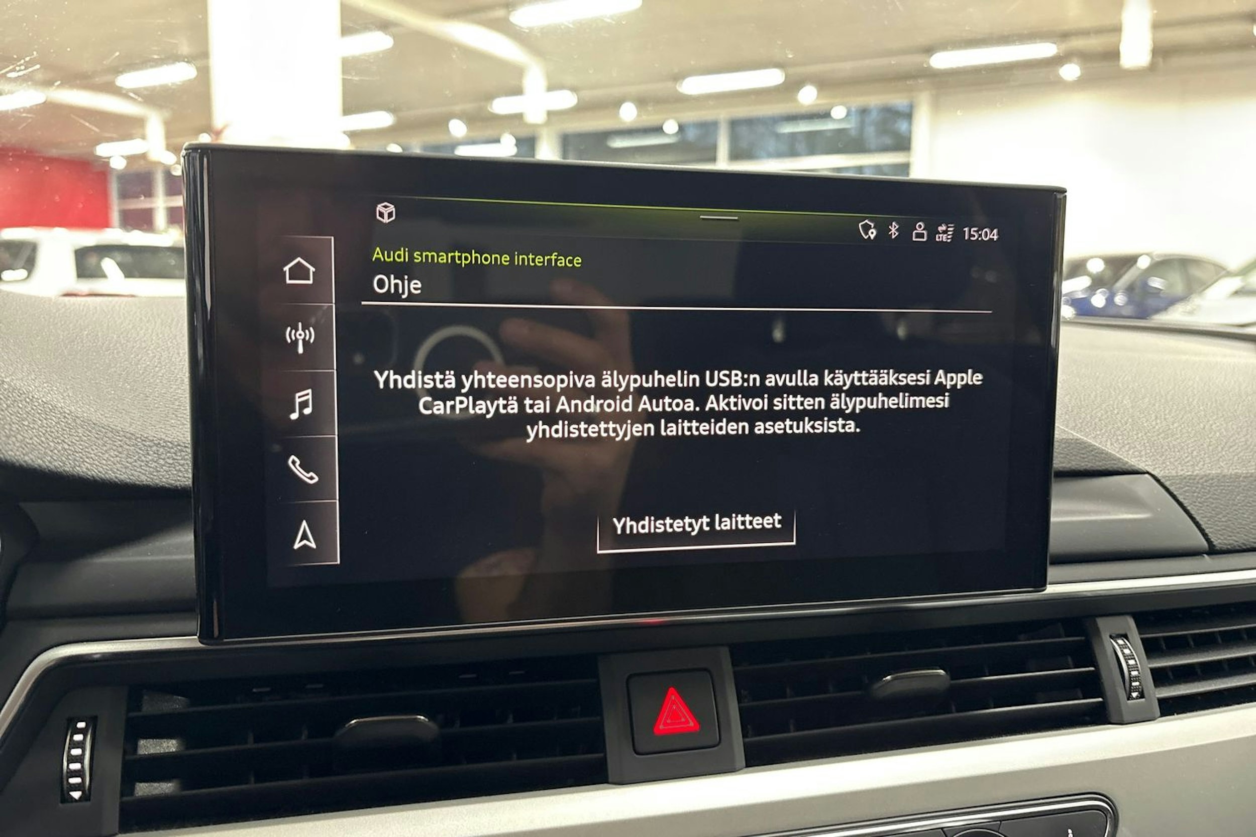 valkoinen Audi A4 2020 kuva 19.