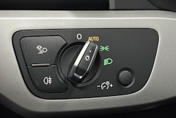 valkoinen Audi A4 2020 kuva 25.