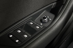 valkoinen Audi A4 2020 kuva 26.