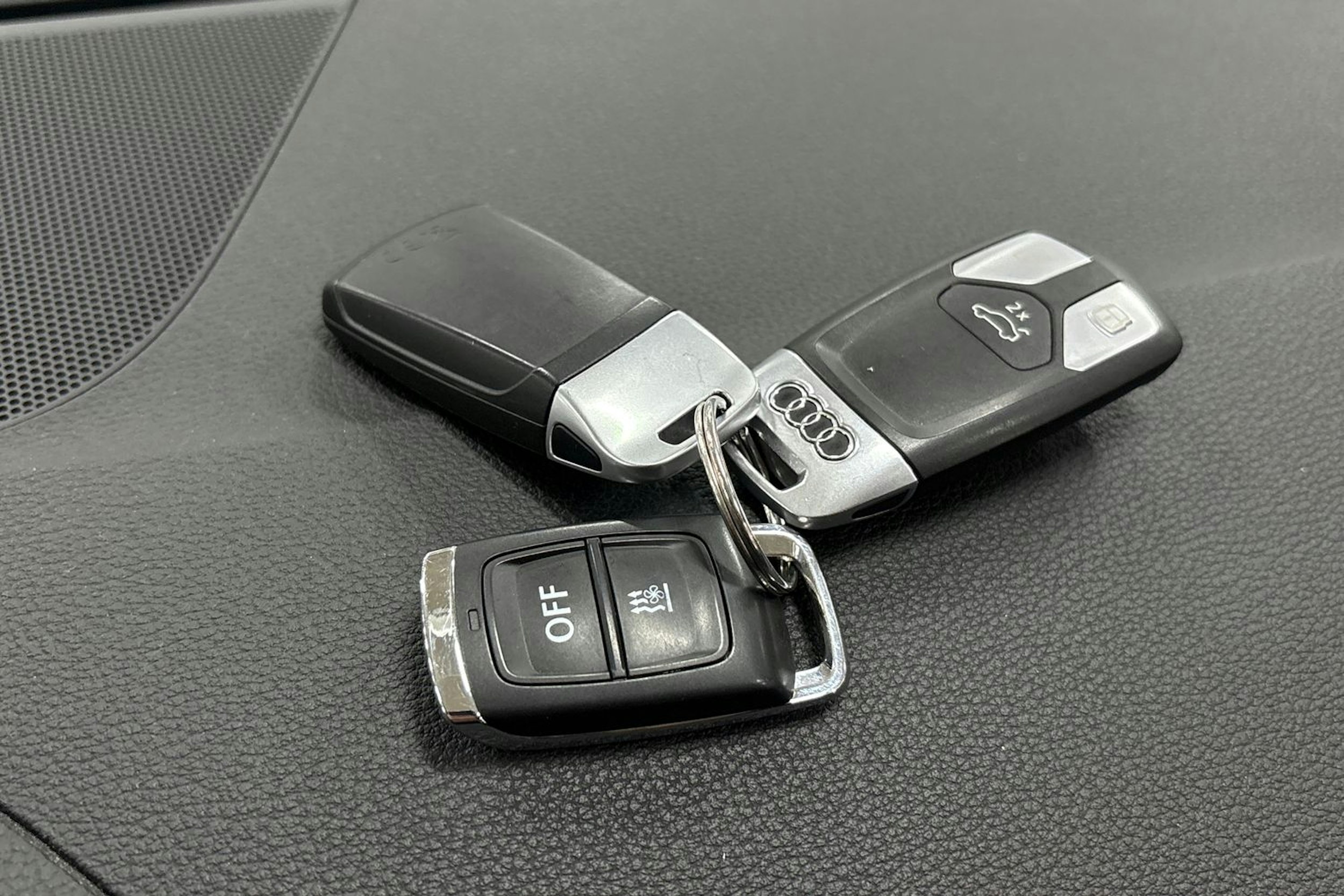 valkoinen Audi A4 2020 kuva 31.