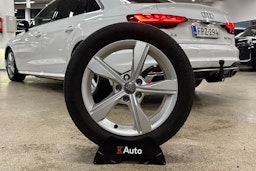 valkoinen Audi A4 2020 kuva 32.