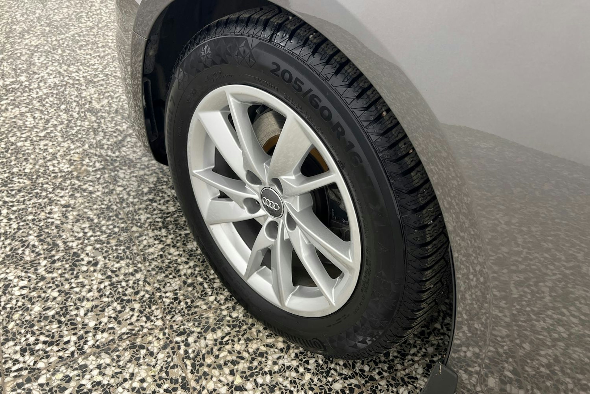 Vihreä Audi A4 2020 kuva 10.