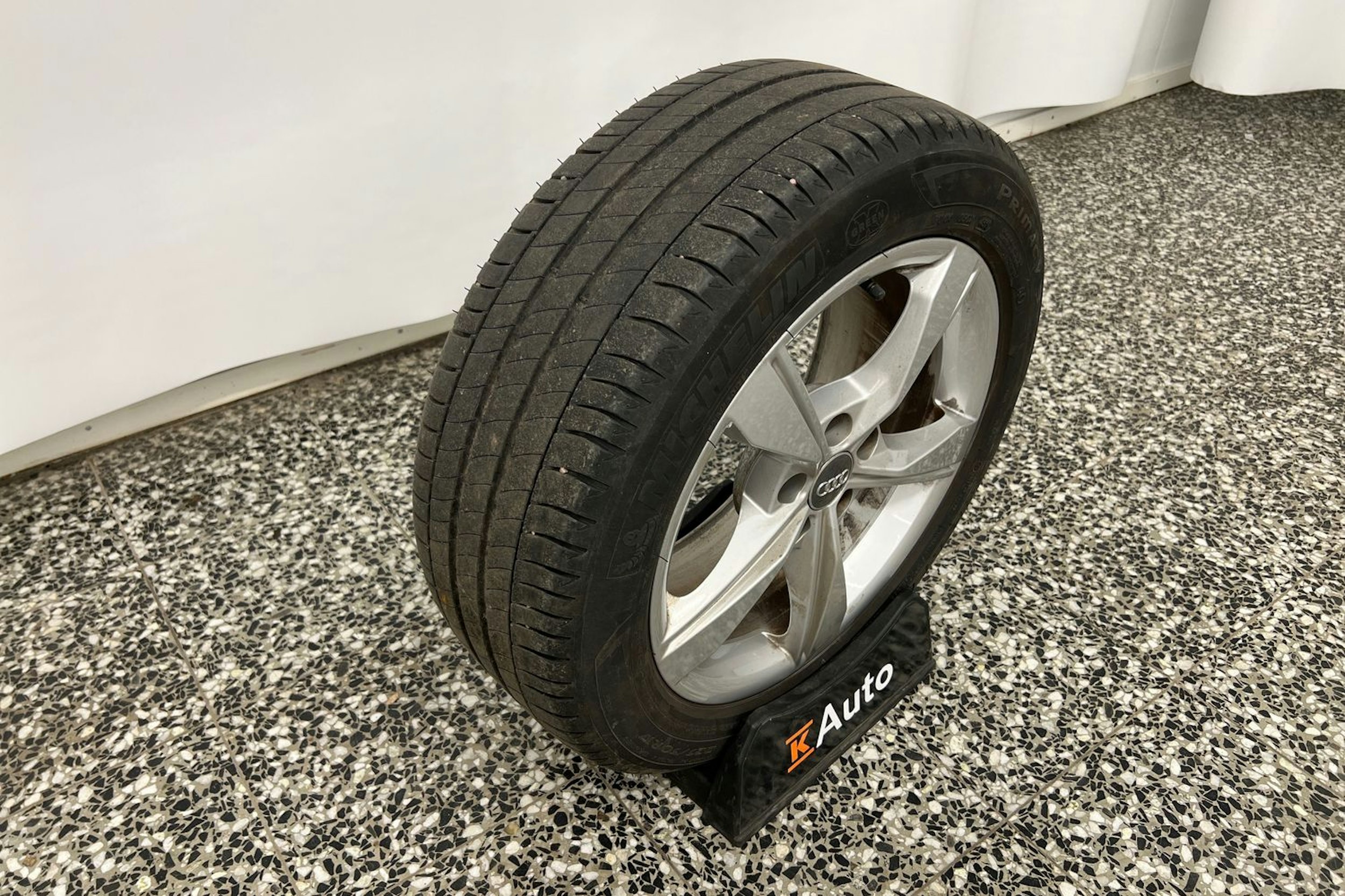 Vihreä Audi A4 2020 kuva 12.