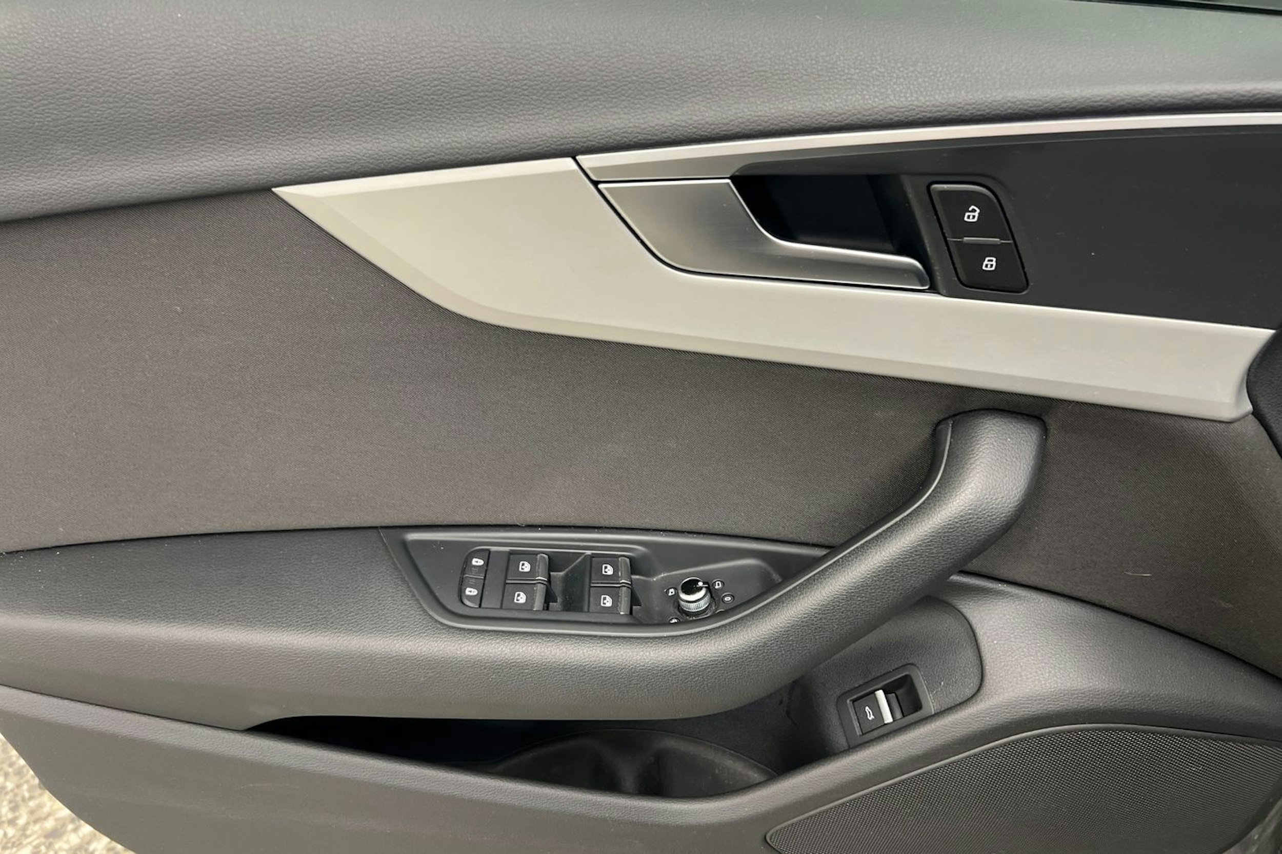 Vihreä Audi A4 2020 kuva 19.