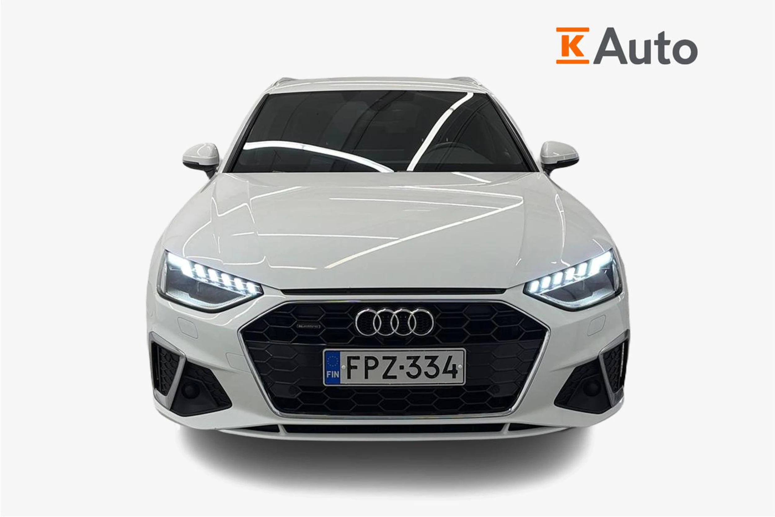 Valkoinen Audi A4 2020 kuva 5.