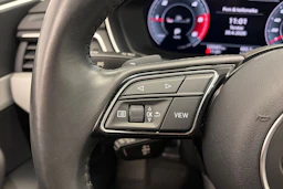 Valkoinen Audi A4 2020 kuva 20.