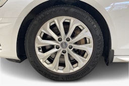 valkoinen Audi A4 2020 kuva 9.