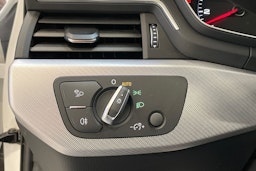 valkoinen Audi A4 2020 kuva 12.