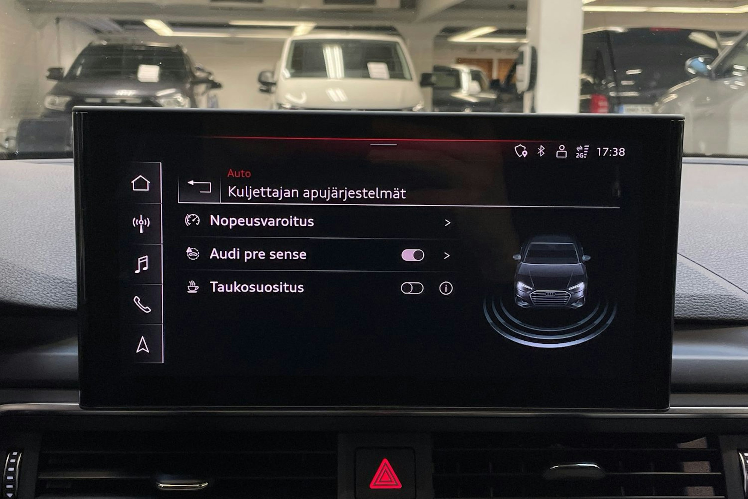 valkoinen Audi A4 2020 kuva 20.