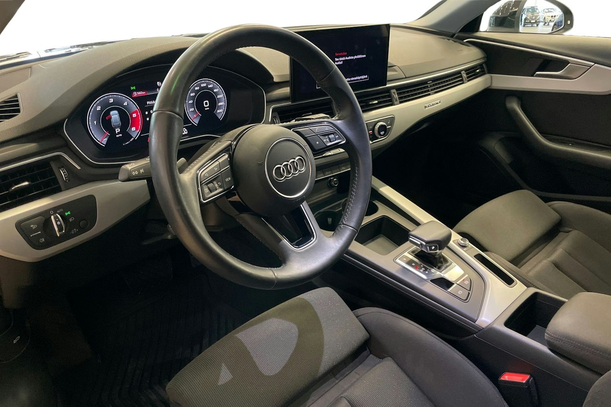 met. musta Audi A4 2020 kuva 7.