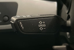 met. musta Audi A4 2020 kuva 19.