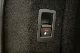 met. musta Audi A4 2020 kuva 24.