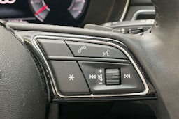 valkoinen Audi A4 2020 kuva 24.