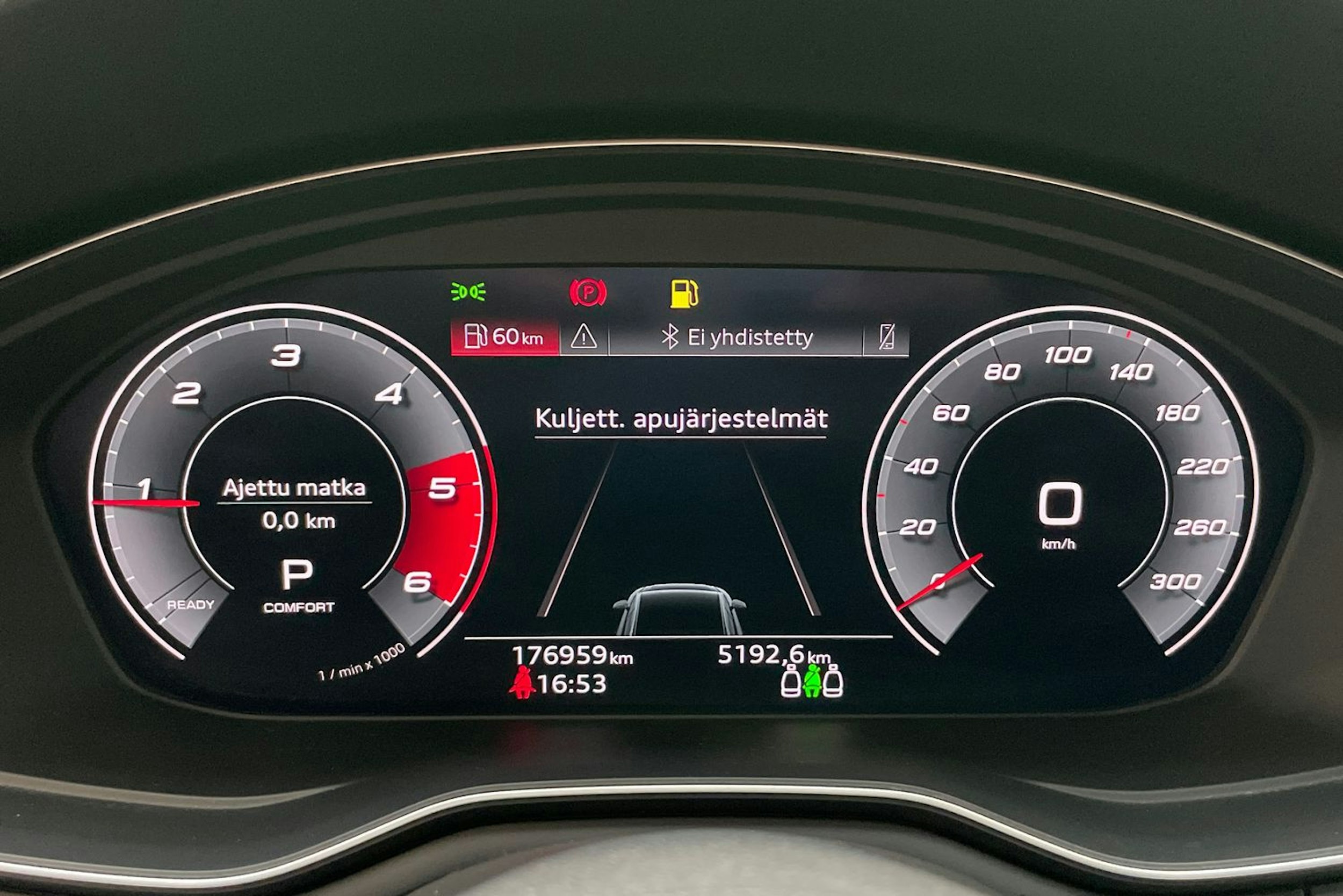 valkoinen Audi A4 2020 kuva 26.