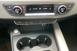 valkoinen Audi A4 2020 kuva 30.