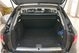 musta Audi A4 2020 kuva 14.