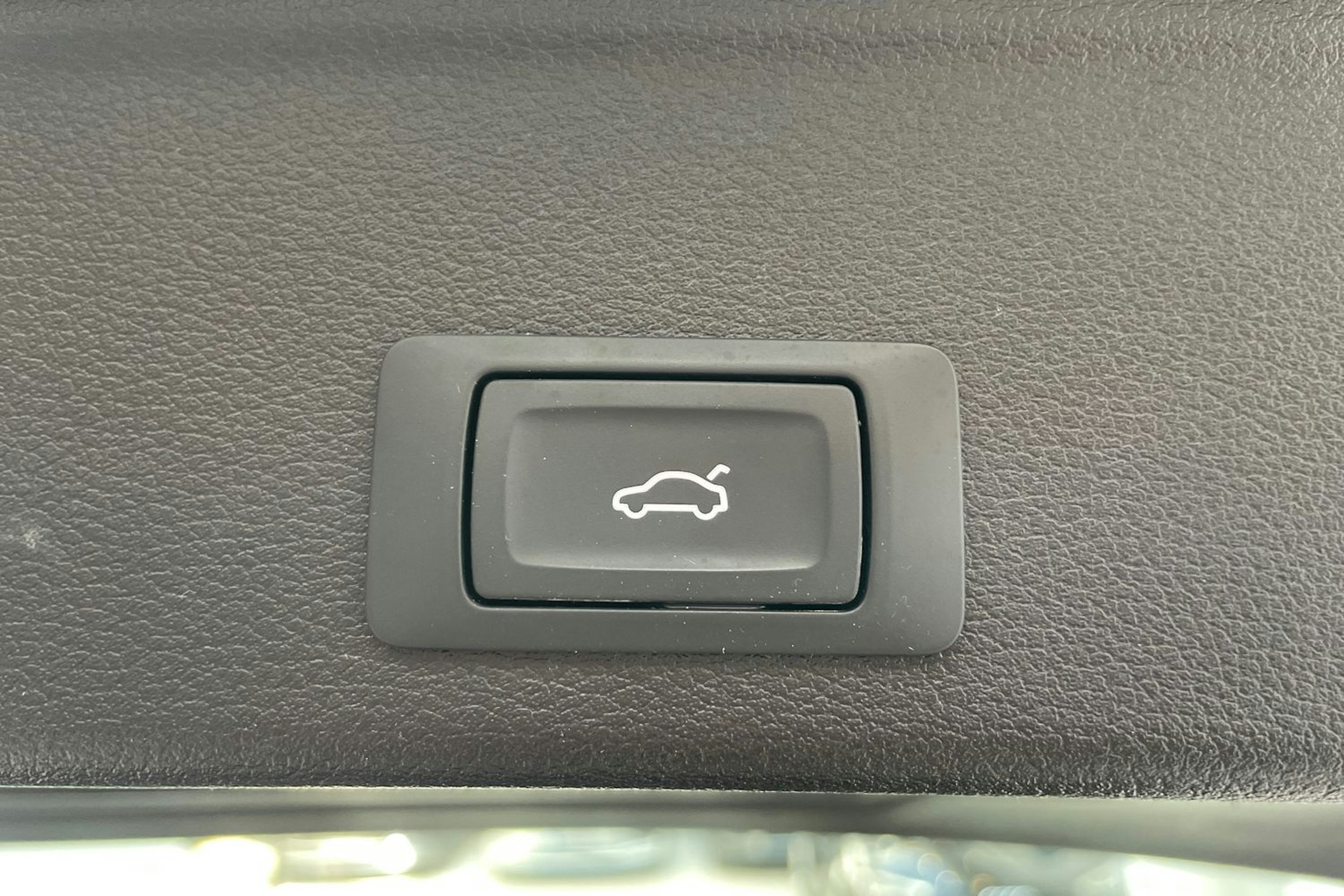 musta Audi A4 2020 kuva 15.