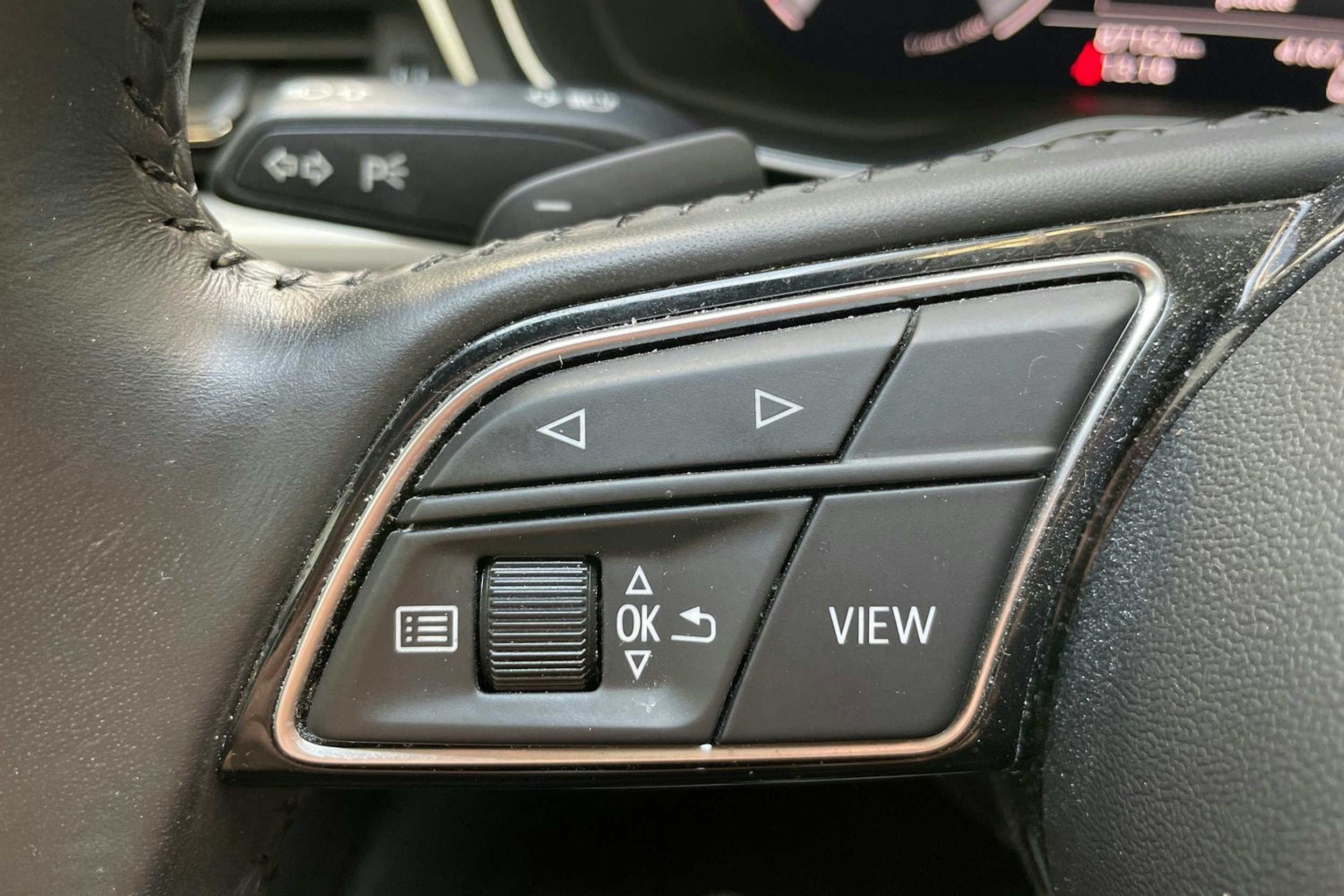 musta Audi A4 2020 kuva 19.