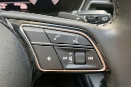 musta Audi A4 2020 kuva 20.