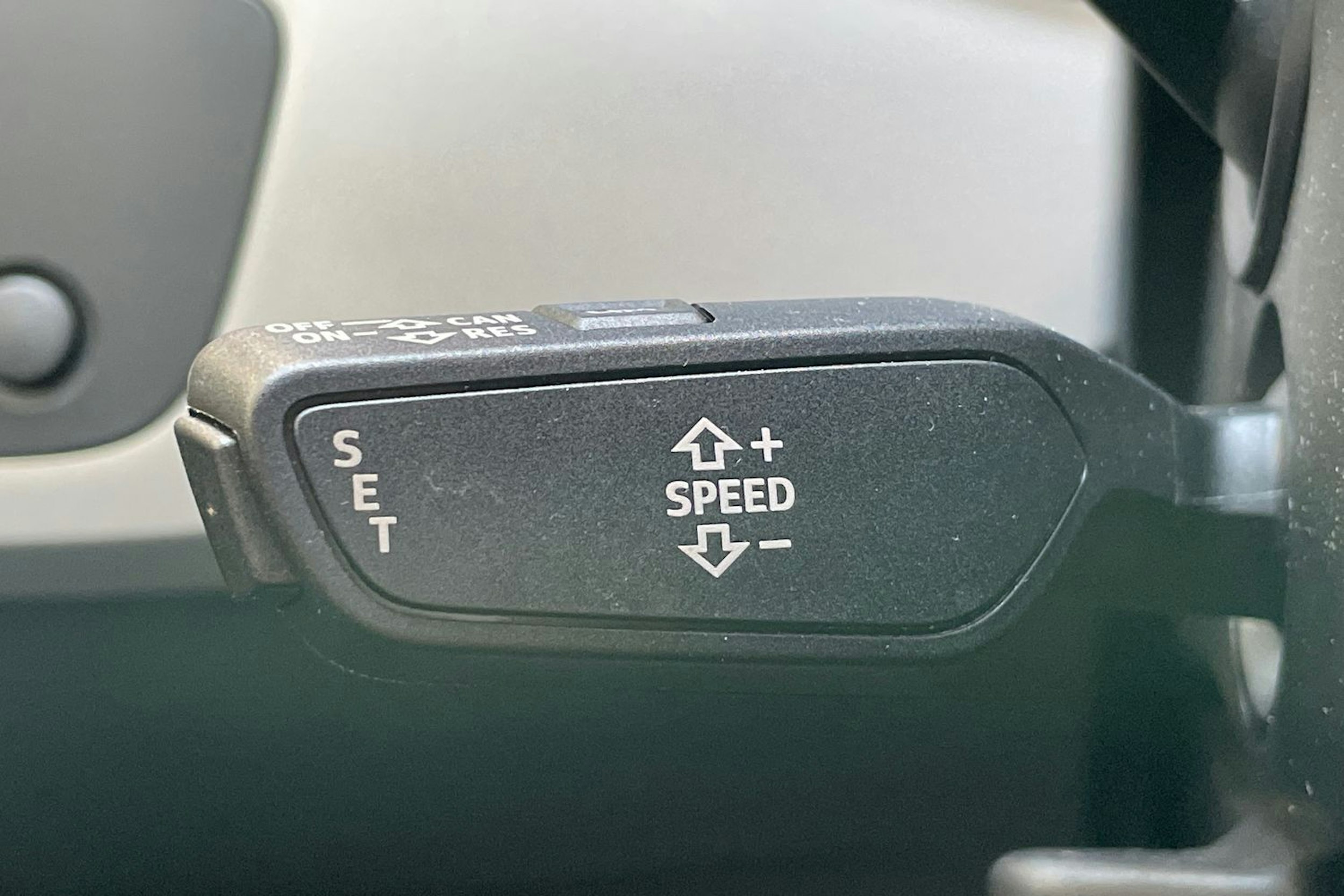 musta Audi A4 2020 kuva 21.