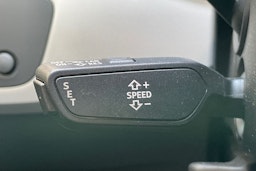 musta Audi A4 2020 kuva 21.