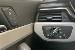 musta Audi A4 2020 kuva 22.
