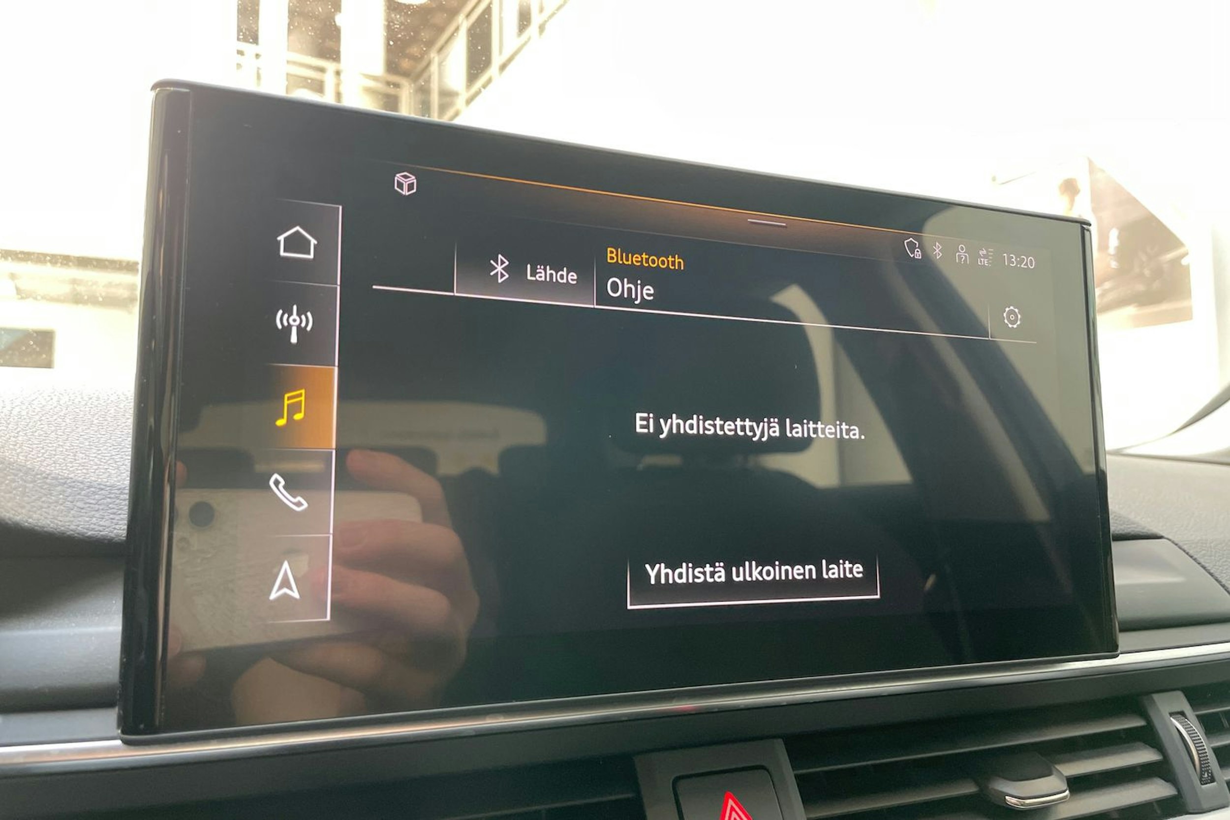 musta Audi A4 2020 kuva 26.