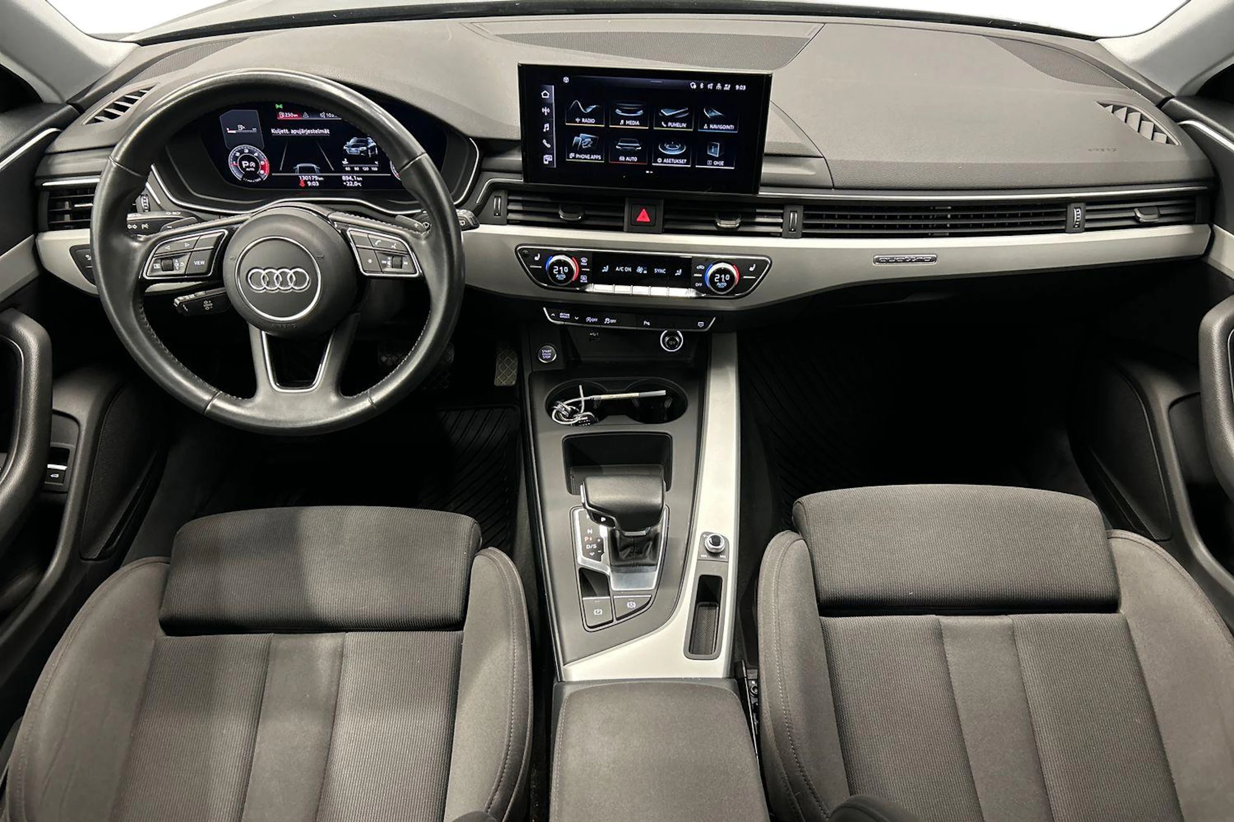 harmaa Audi A4 2020 kuva 7.