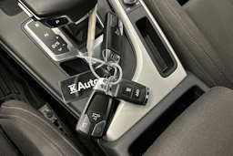 harmaa Audi A4 2020 kuva 27.