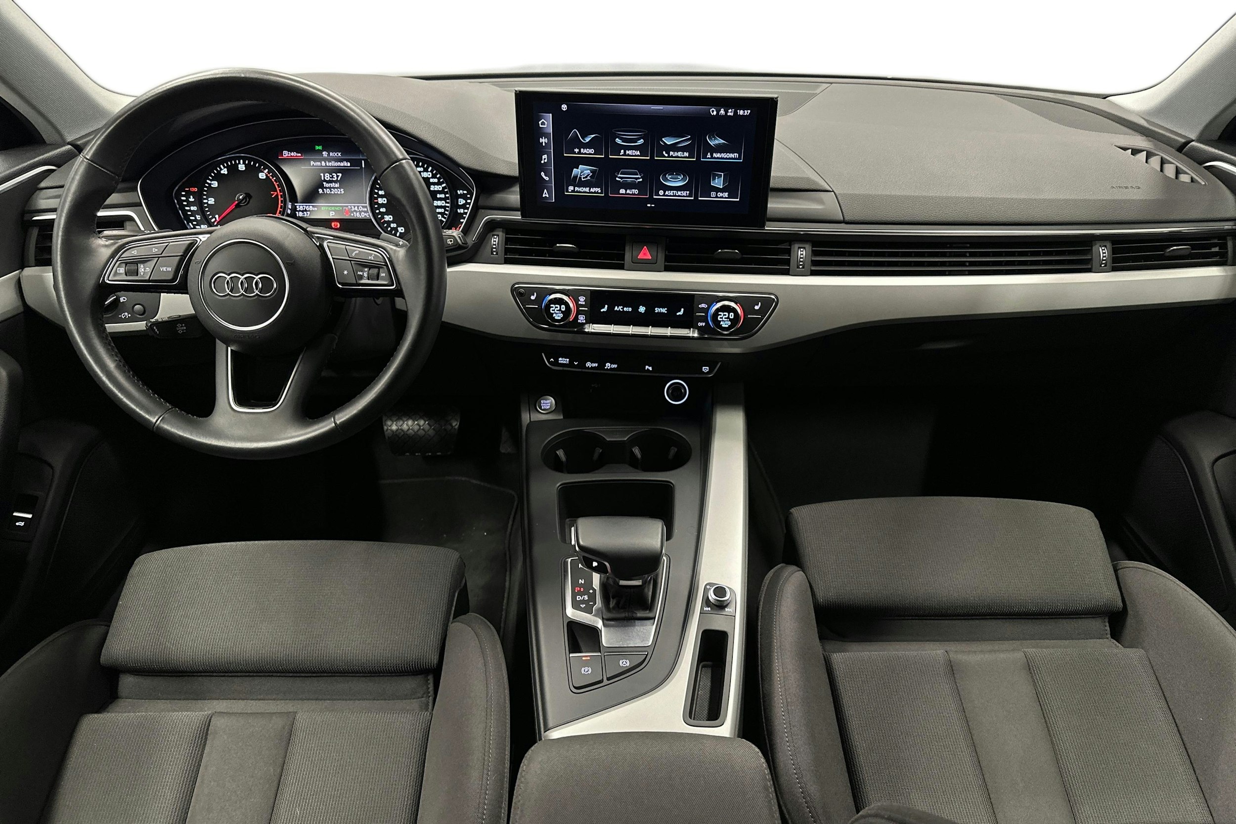 musta Audi A4 2020 kuva 9.