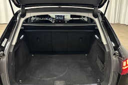 musta Audi A4 2020 kuva 14.