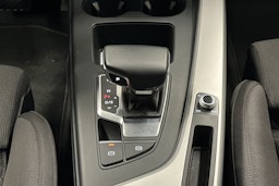 musta Audi A4 2020 kuva 19.