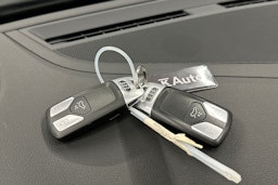 musta Audi A4 2020 kuva 30.