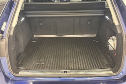 Sininen Audi A4 2020 kuva 15.