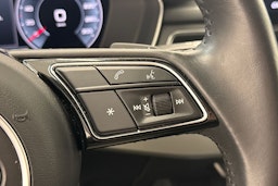 Sininen Audi A4 2020 kuva 18.