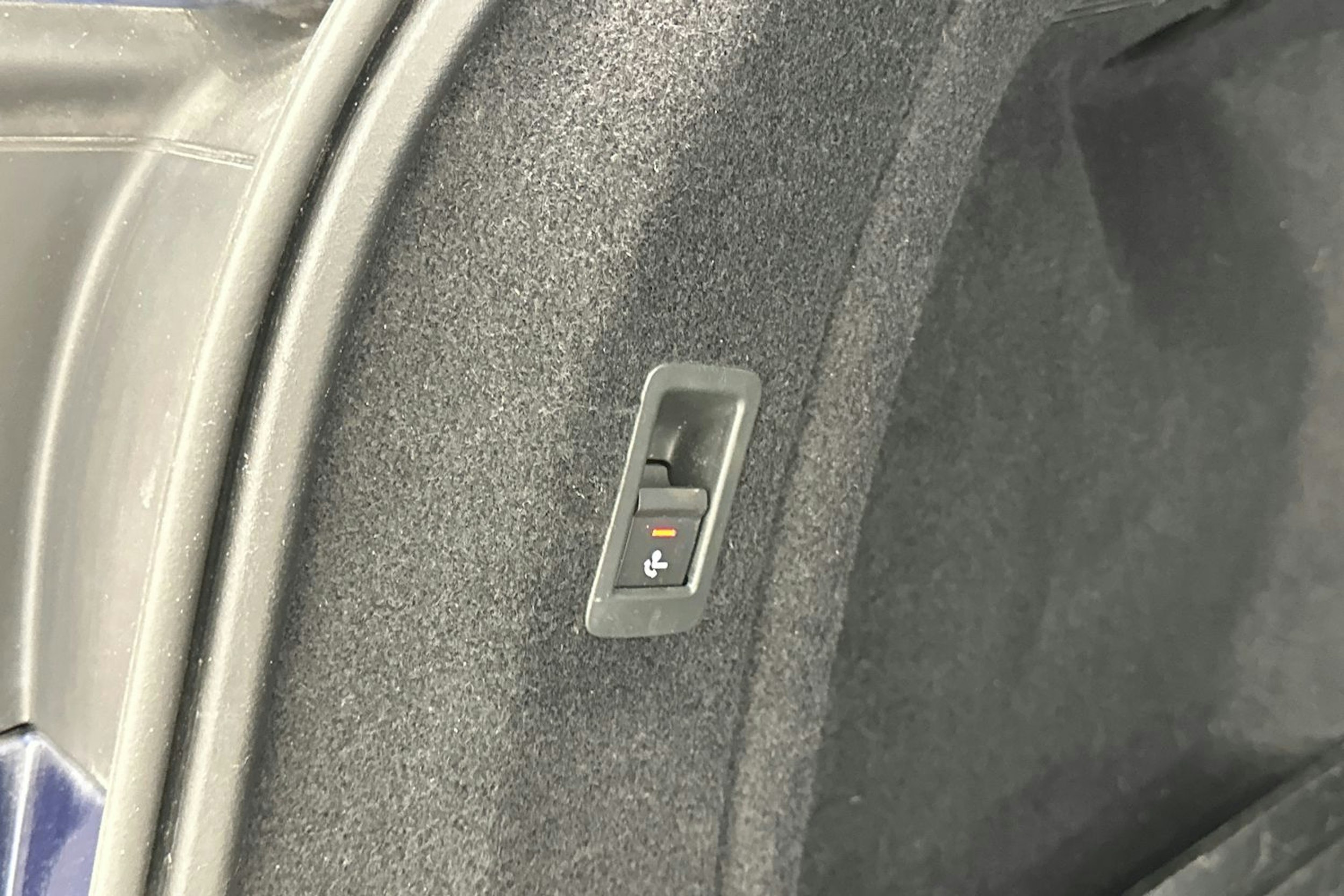 Sininen Audi A4 2020 kuva 25.