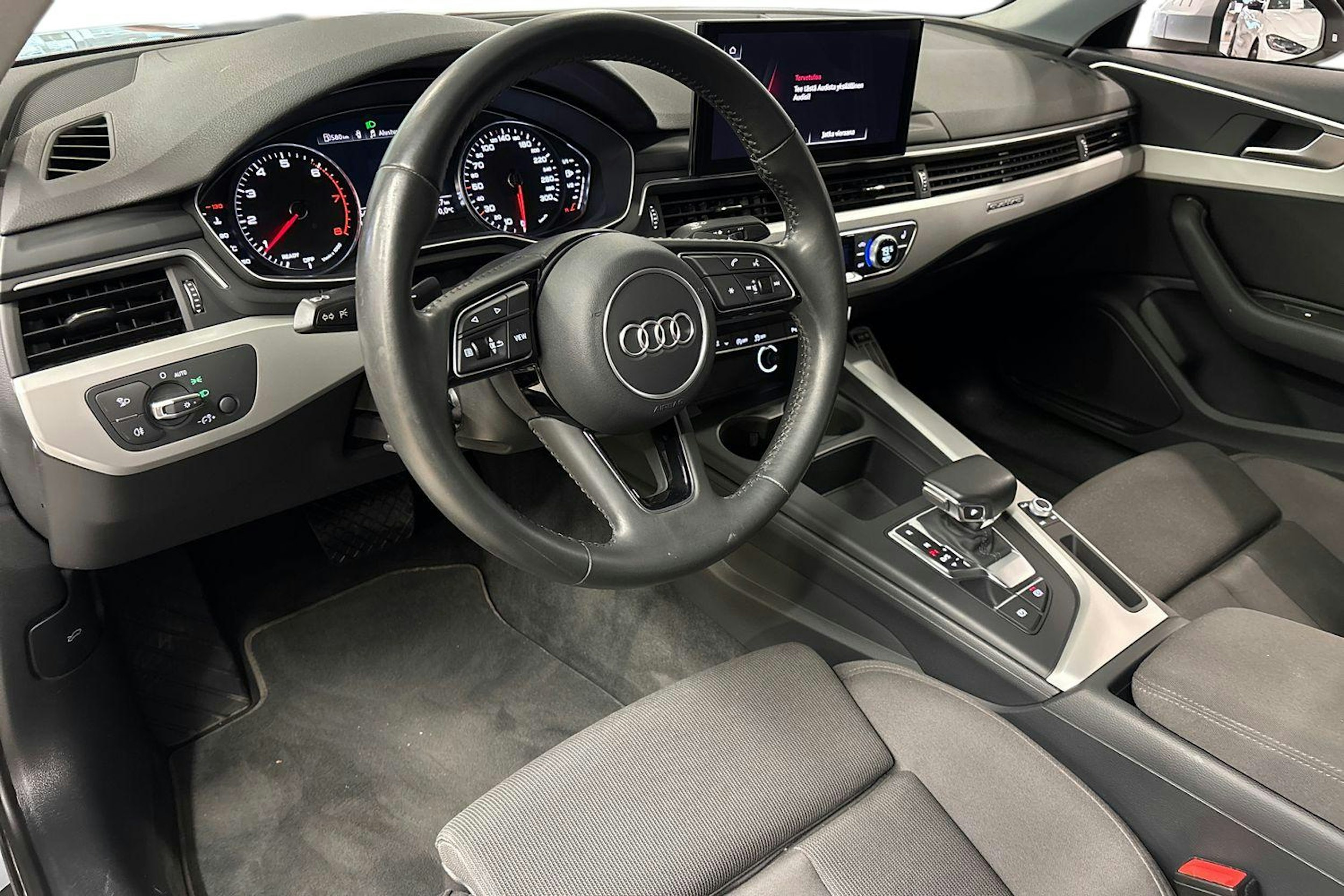 hopea Audi A4 2020 kuva 7.