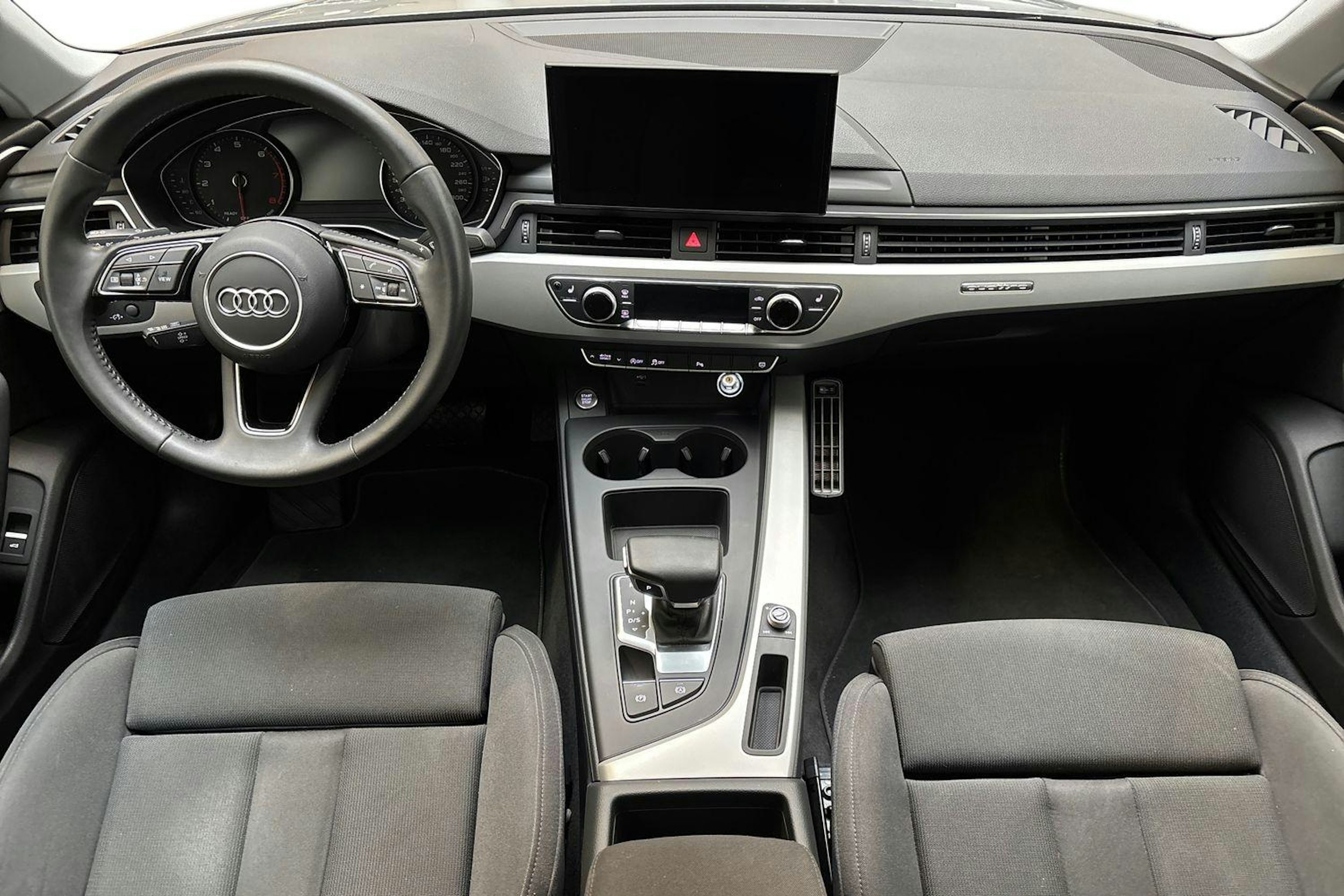 hopea Audi A4 2020 kuva 9.