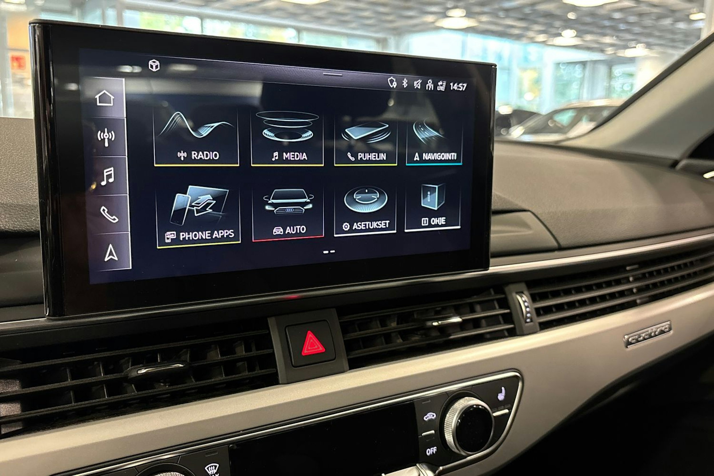hopea Audi A4 2020 kuva 18.