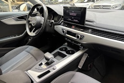 musta Audi A4 2020 kuva 17.