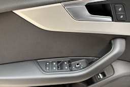 musta Audi A4 2020 kuva 18.
