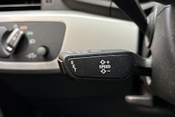 musta Audi A4 2020 kuva 20.